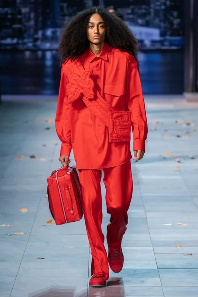 Look 50